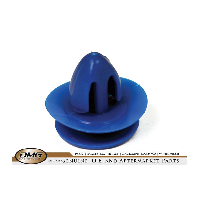 DOOR CASING CLIP:  XJ MODELS