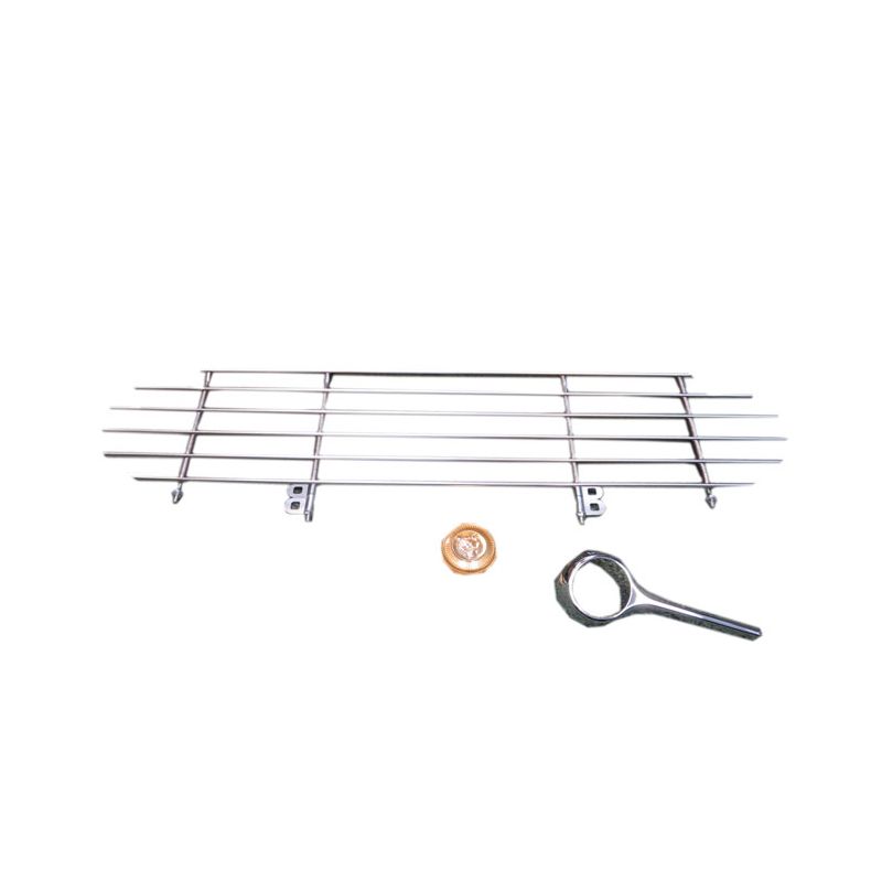 RADIATOR GRILLE:  E-TYPE V12