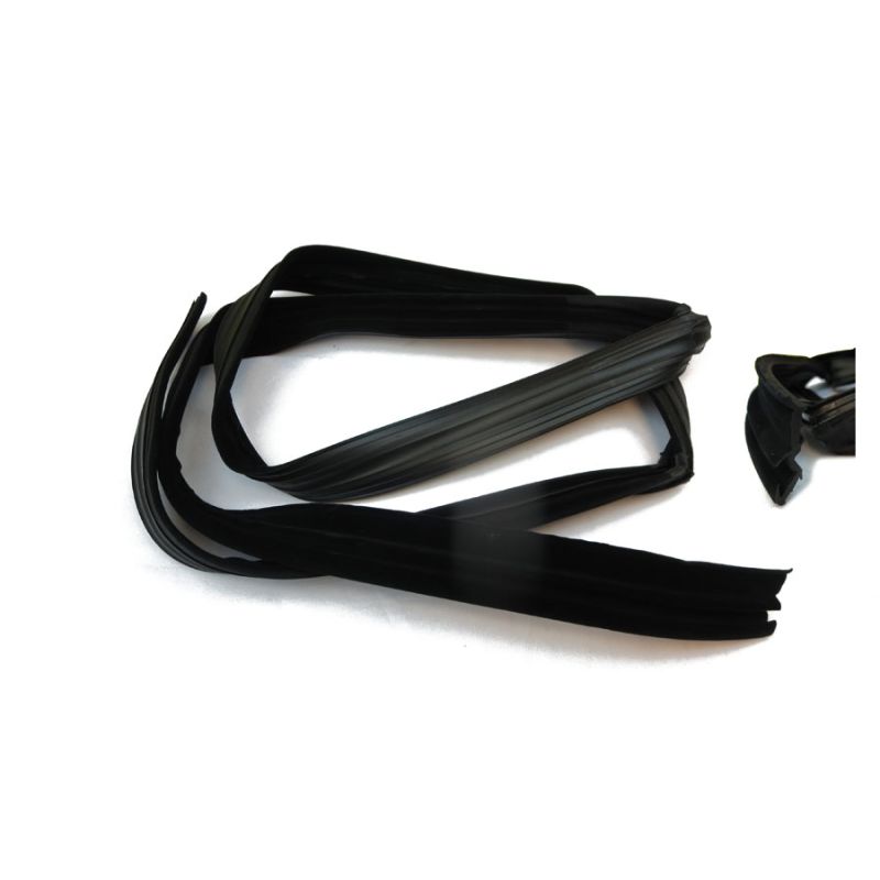 GLASS CHANNEL:  XJ6, XJ12, XJ40