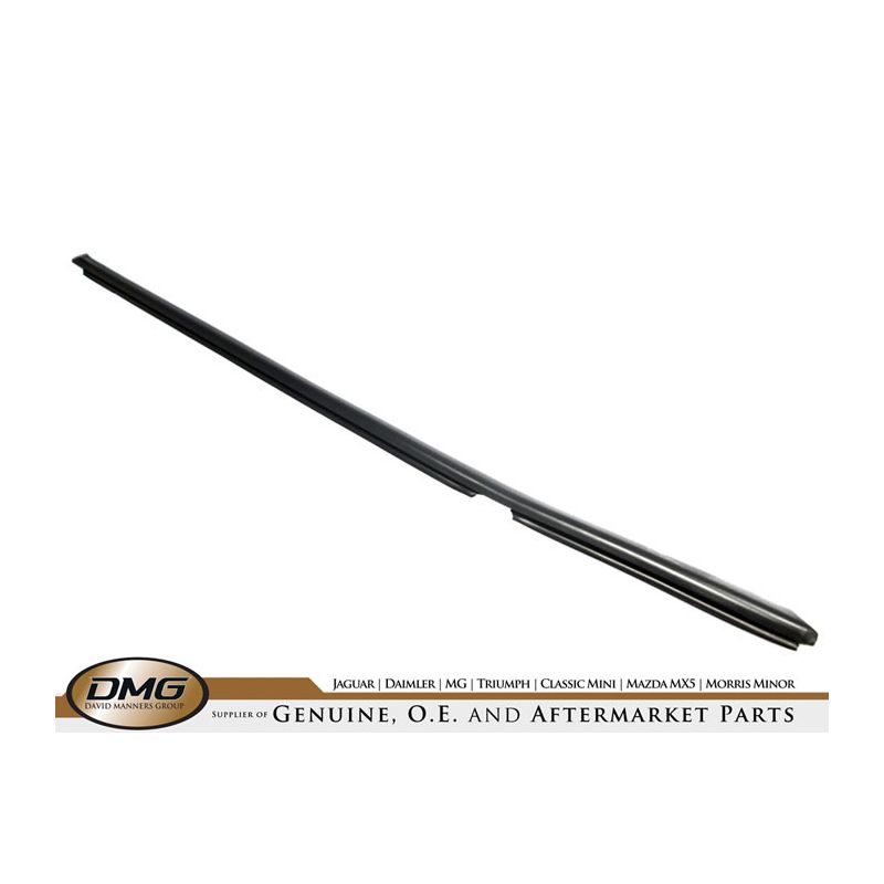 RH REAR GLASS WAIST SEAL:  X-TYPE SALOON