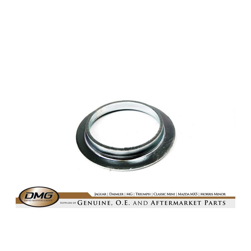 REAR SUSPENSION RETAINING COLLAR:  E-TYPE V12