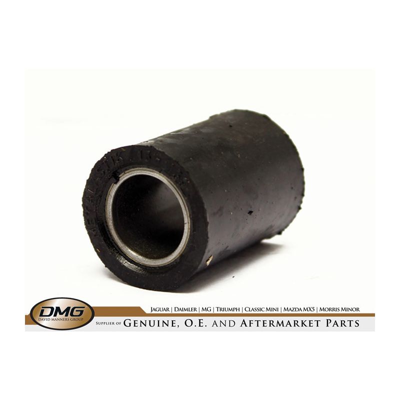 OE FRONT LOWER WISHBONE BUSH JAGUAR MK2,E-TYPE,XJS,XJ6,XJ12 C8673 MADE IN UK