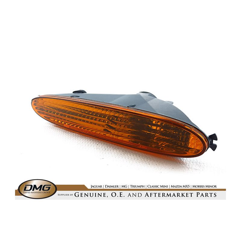 RH FRONT INDICATOR LAMP:  XJ8