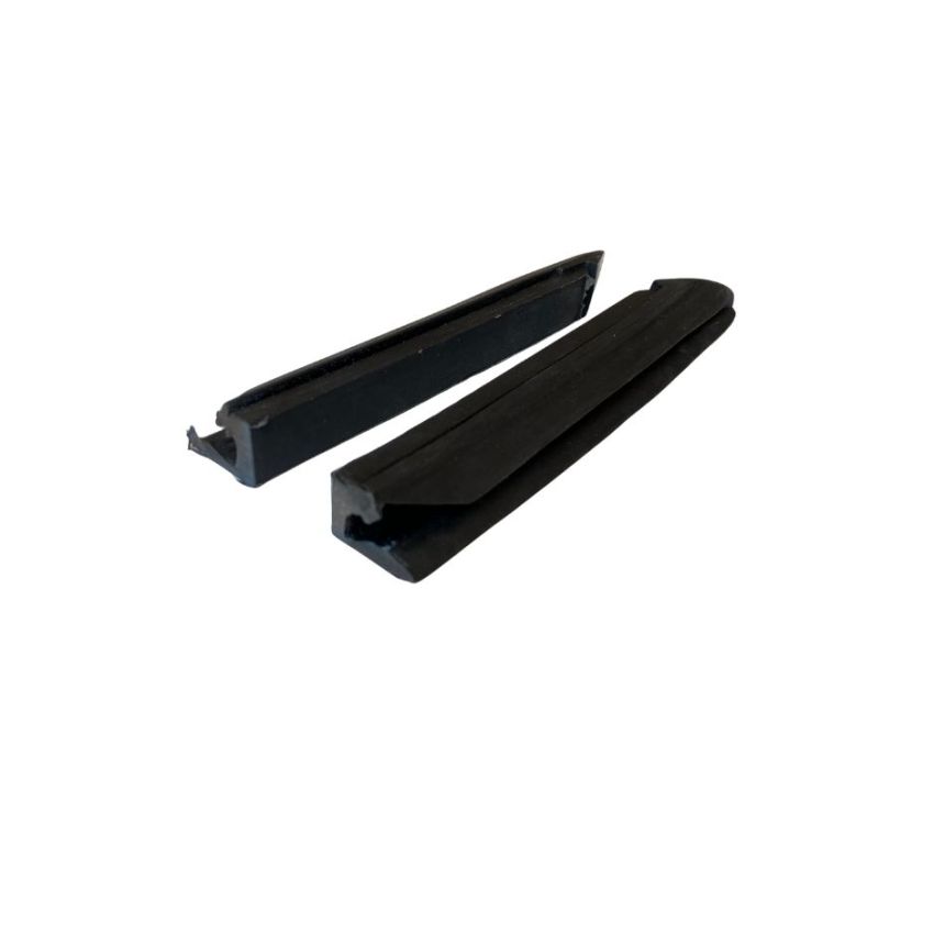 DOOR GLASS SEALS (PAIR)  XJ COUPE - BD46498 / BD46499