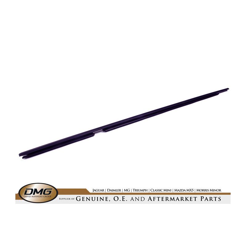 LH REAR GLASS WAIST SEAL:  X-TYPE SALOON