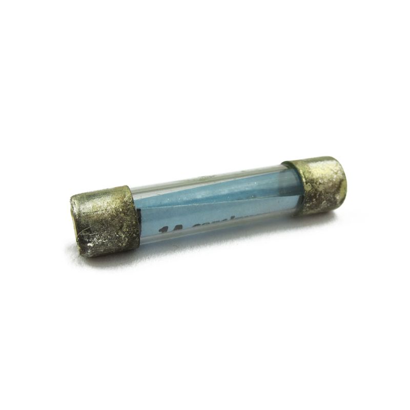 FUSE (2 AMP):  XJ12 S3
