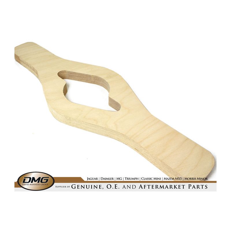 Daimler Dart Wooden Spinner Saver 3.5 Inch GAC1089/1