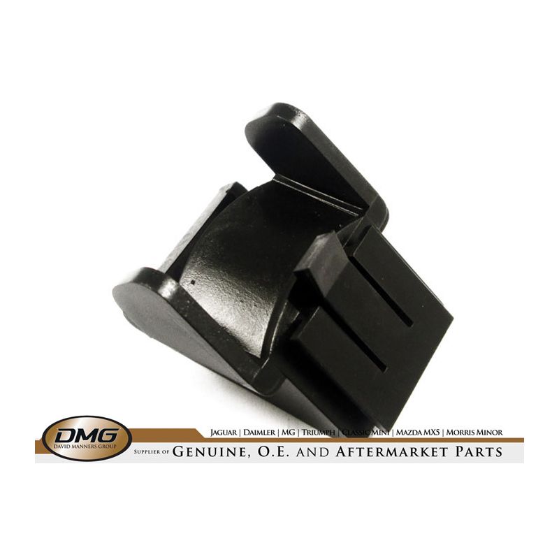 FUEL FILLER STRIKER:  S-TYPE