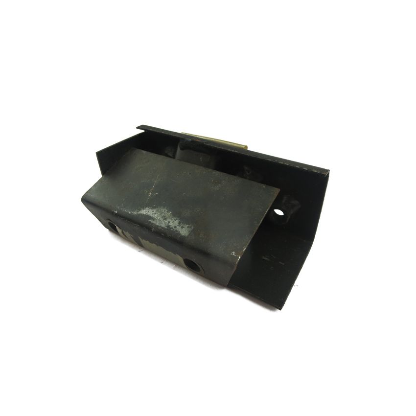 RH LOWER MOUNTING BRACKET:  E-TYPE S1 S2