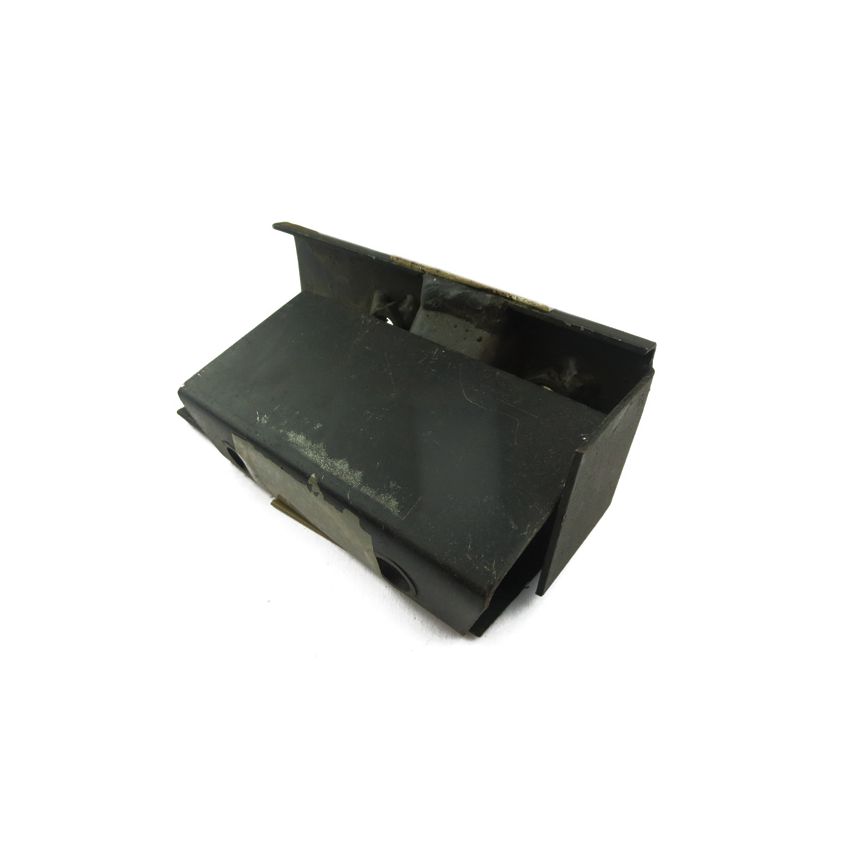 LH LOWER MOUNTING BRACKET:  E-TYPE S1 S2