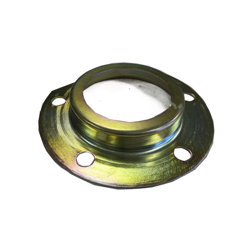 OUTER HUB OIL SEAL HOUSING:  XK MODELS