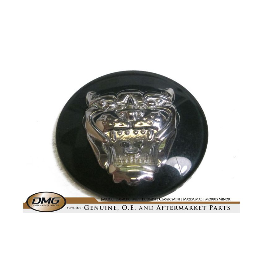 ROAD WHEEL BADGE (SILVER/GREEN):  XJ (X350)