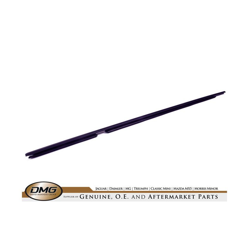 LH REAR GLASS WAIST SEAL:  X-TYPE SALOON