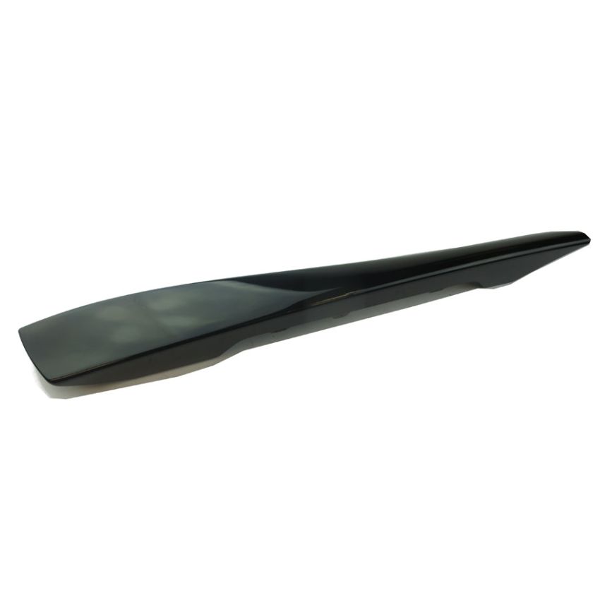 RH FRONT BUMPER BLADE:  XF