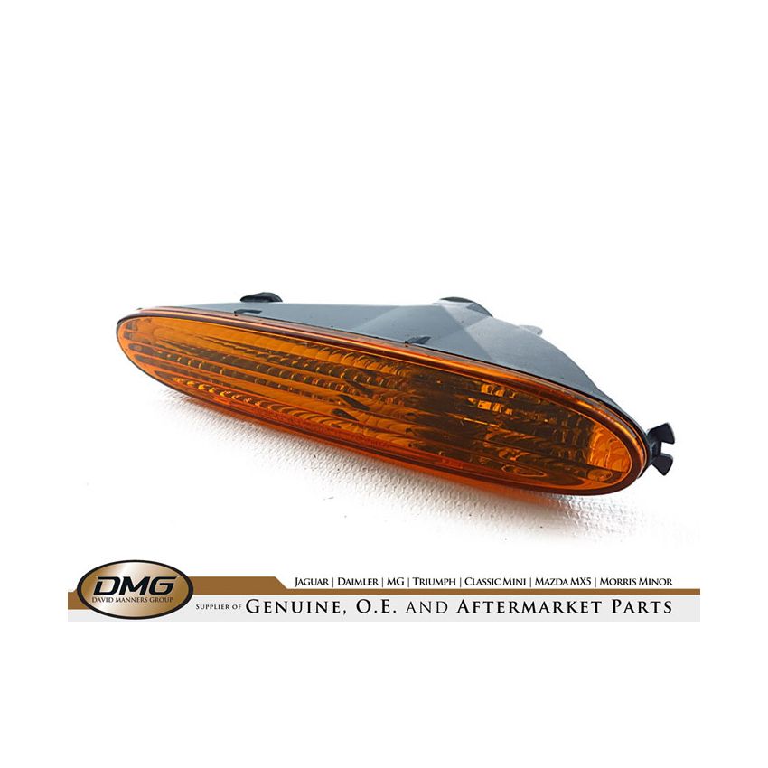 RH FRONT INDICATOR LAMP:  XJ8